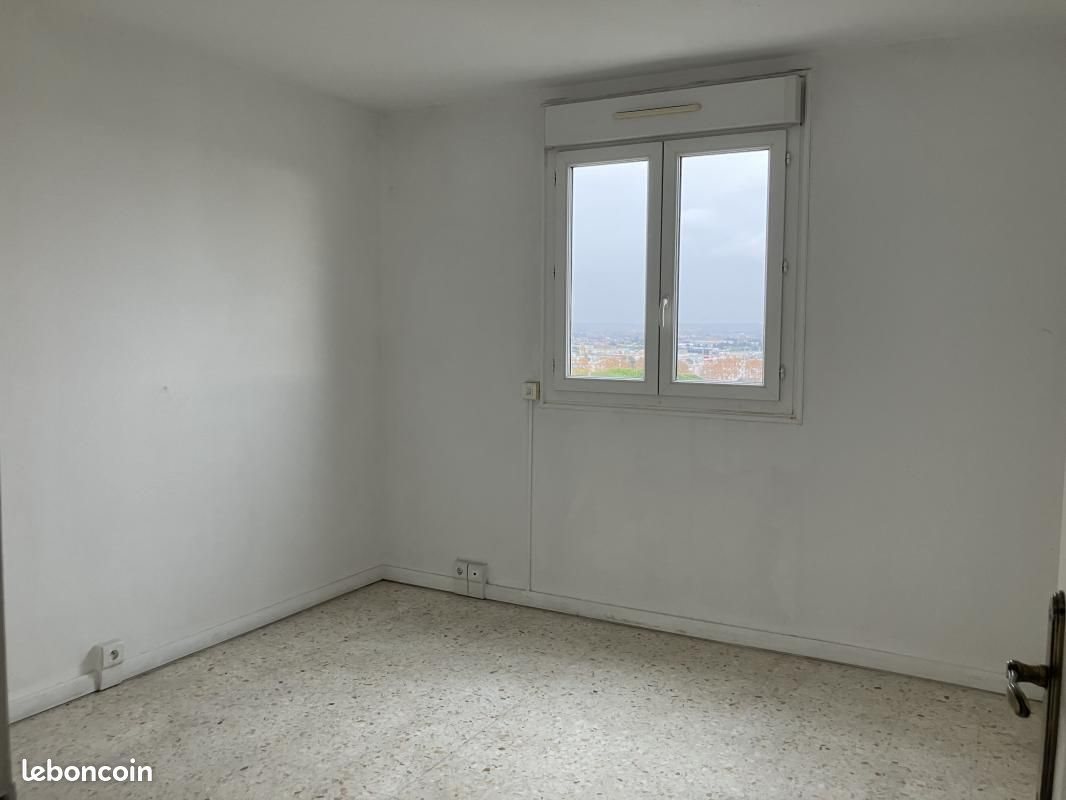 Appartement à louer, 94m², Nîmes
