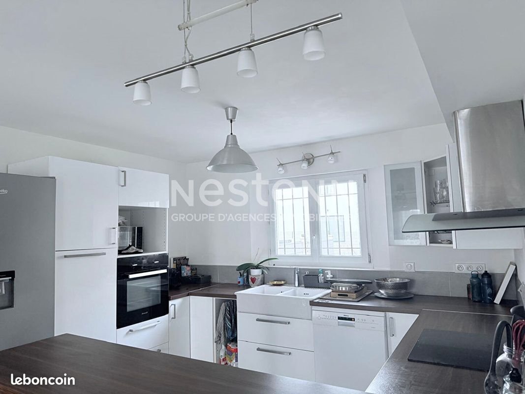 Maison à louer, 140m², Pélissanne