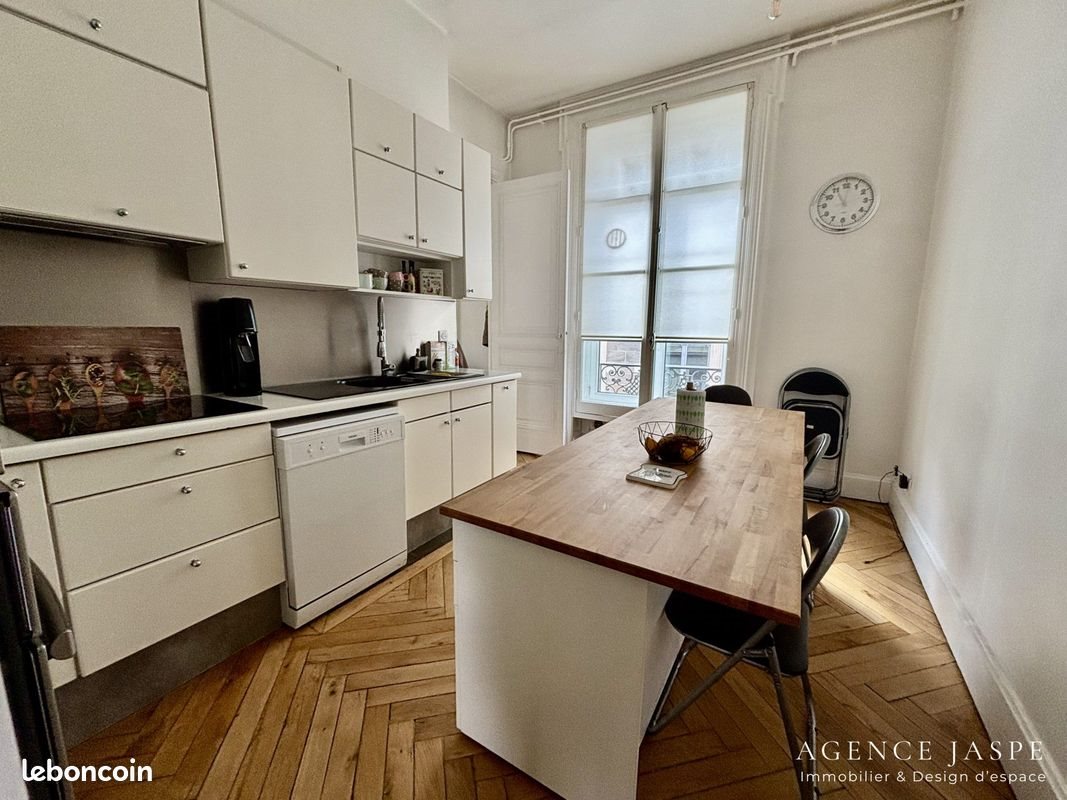 Appartement à louer, 148m², Saint-Etienne