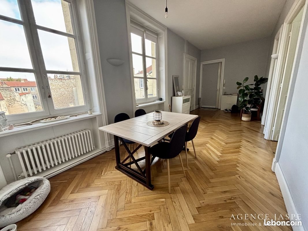 Appartement à louer, 148m², Saint-Etienne