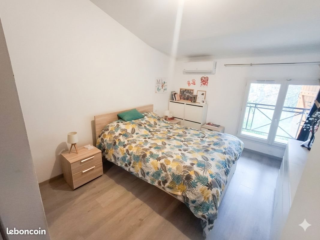 Appartement à vendre, 52m², La Roquebrussanne