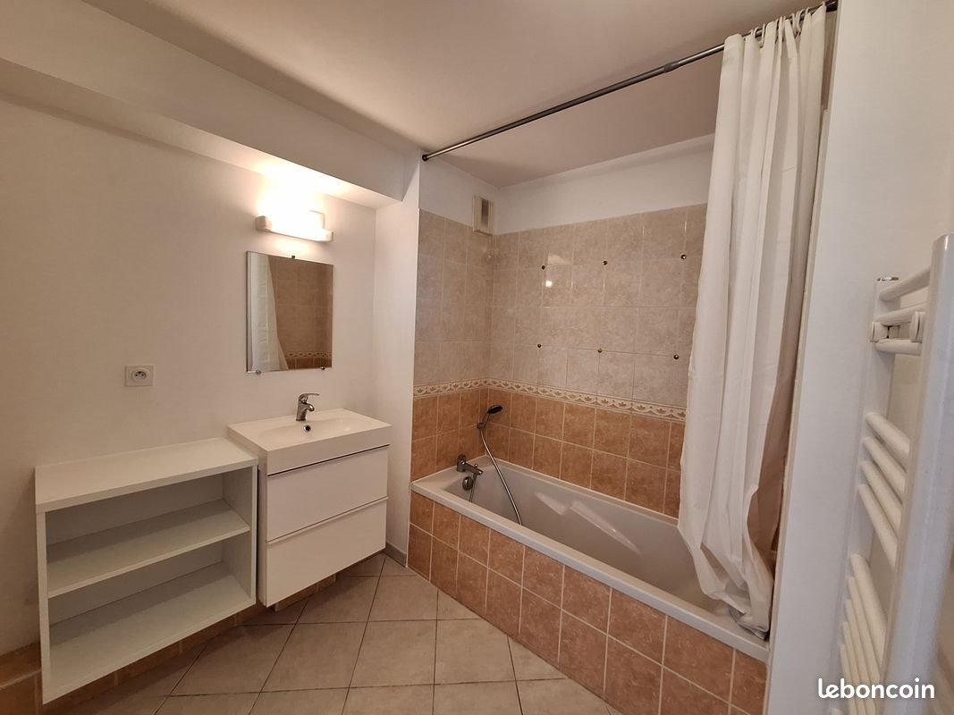 Appartement à louer, 46m², Toulon