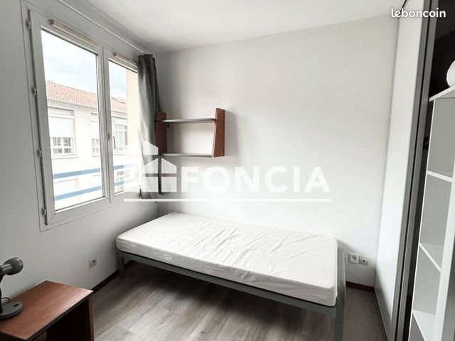 Appartement à louer, 19m², Saint-Etienne