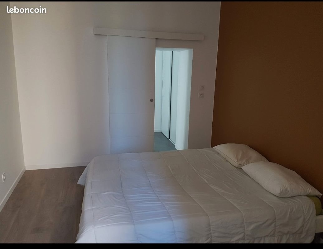 Appartement à louer, 42m², Neuville-les-Dames