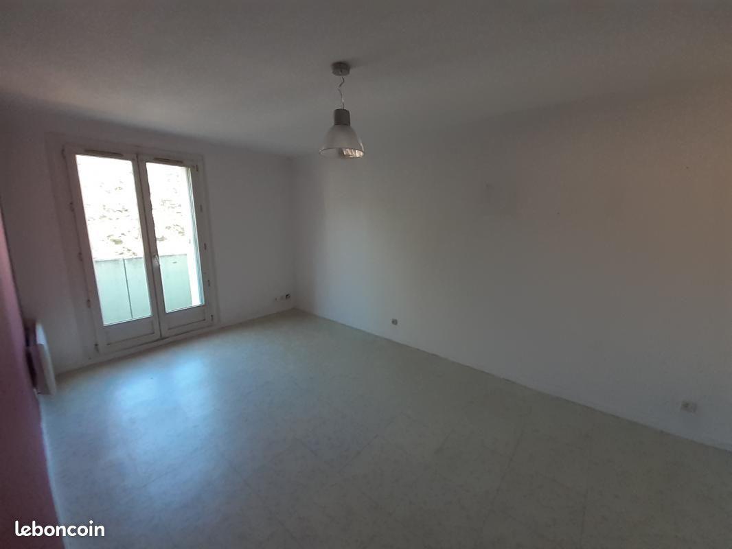 Appartement à louer, 34m², Saint-Etienne