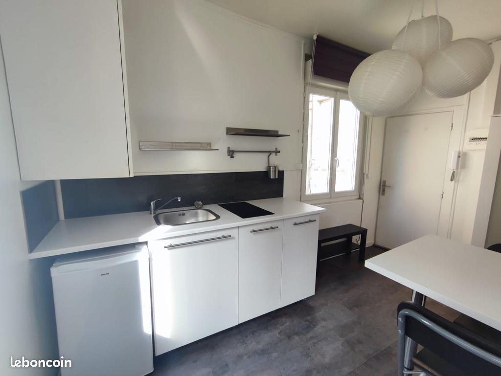 Appartement à louer, 15m², Saint-Etienne