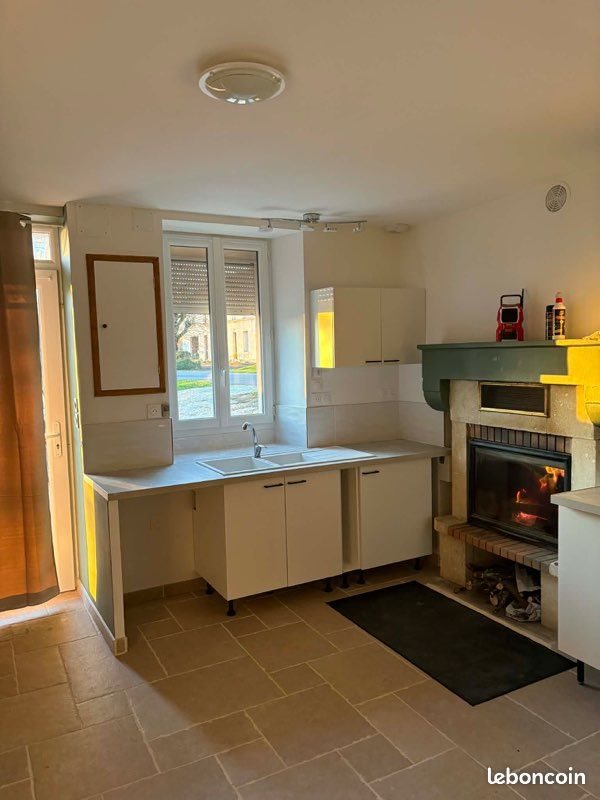 Maison à louer, 80m², Montbron