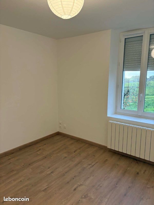 Maison à louer, 80m², Montbron