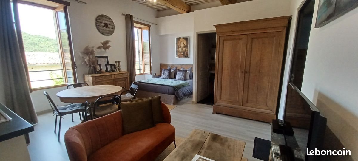 Appartement à louer, 28m², Valliguières