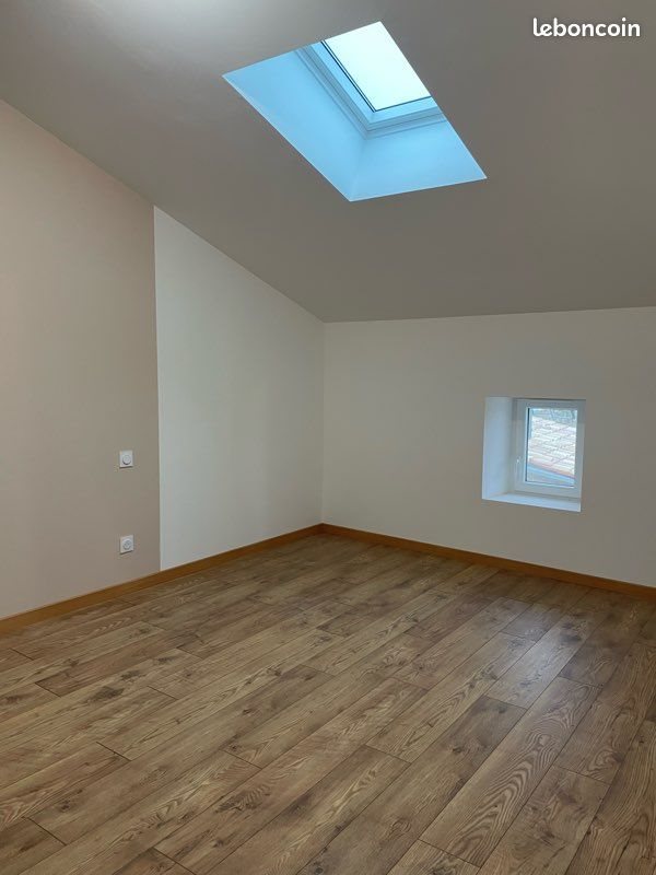 Maison à louer, 120m², Saint-Georges-de-Noisné