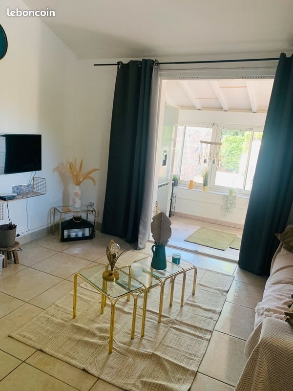 Maison à louer, 42m², Eyguières