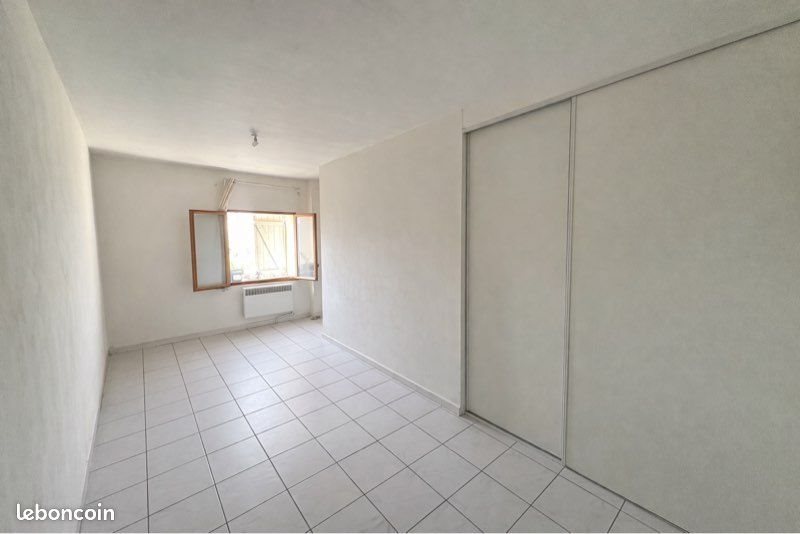 Appartement à louer, 48m², Saint-Gilles