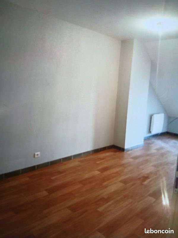 Appartement à louer, 68m², Gy