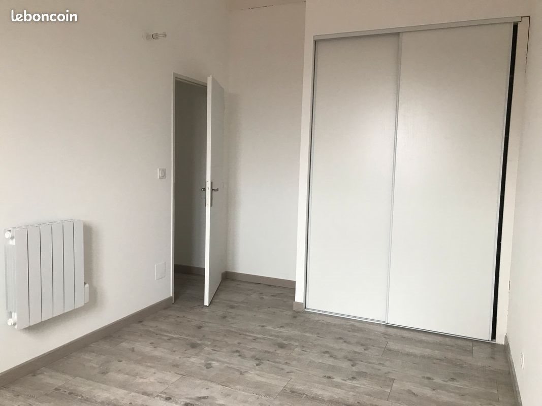 Appartement à louer, 85m², Cotignac