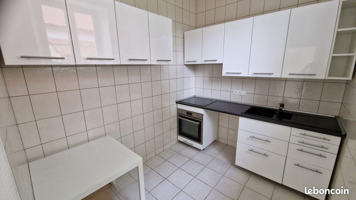Appartement à louer, 90m², Henrichemont
