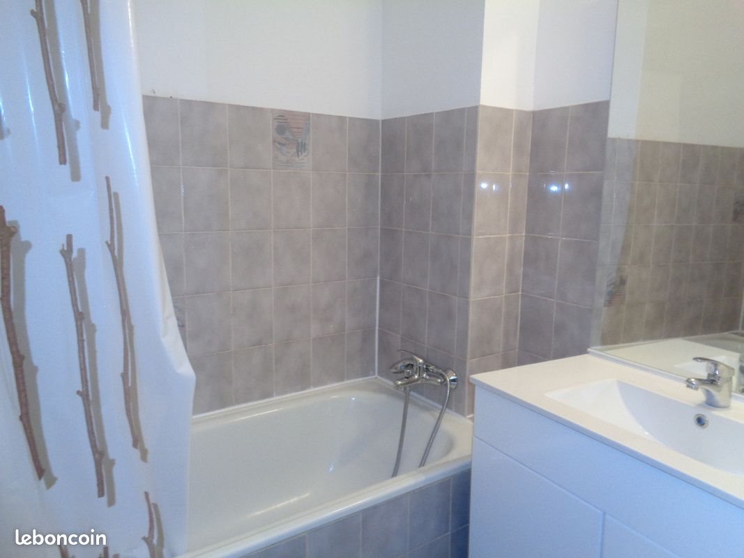 Appartement à louer, 37m², Saint-Saturnin-lès-Avignon