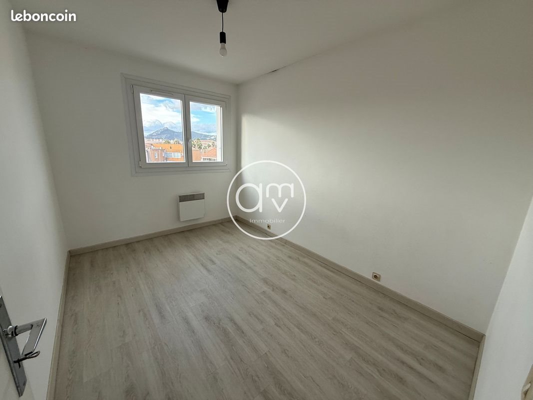 Appartement à louer, 59m², Hyères