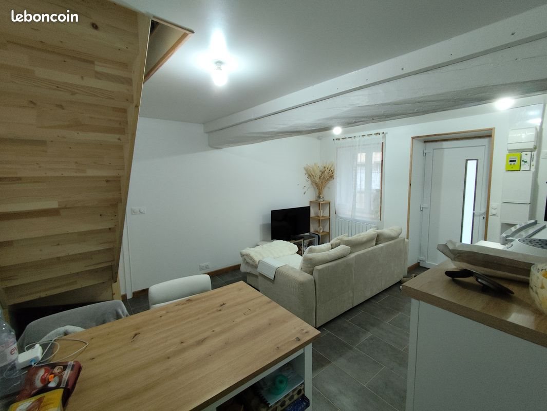 Maison à louer, 40m², Saint-Aubin-sur-Yonne