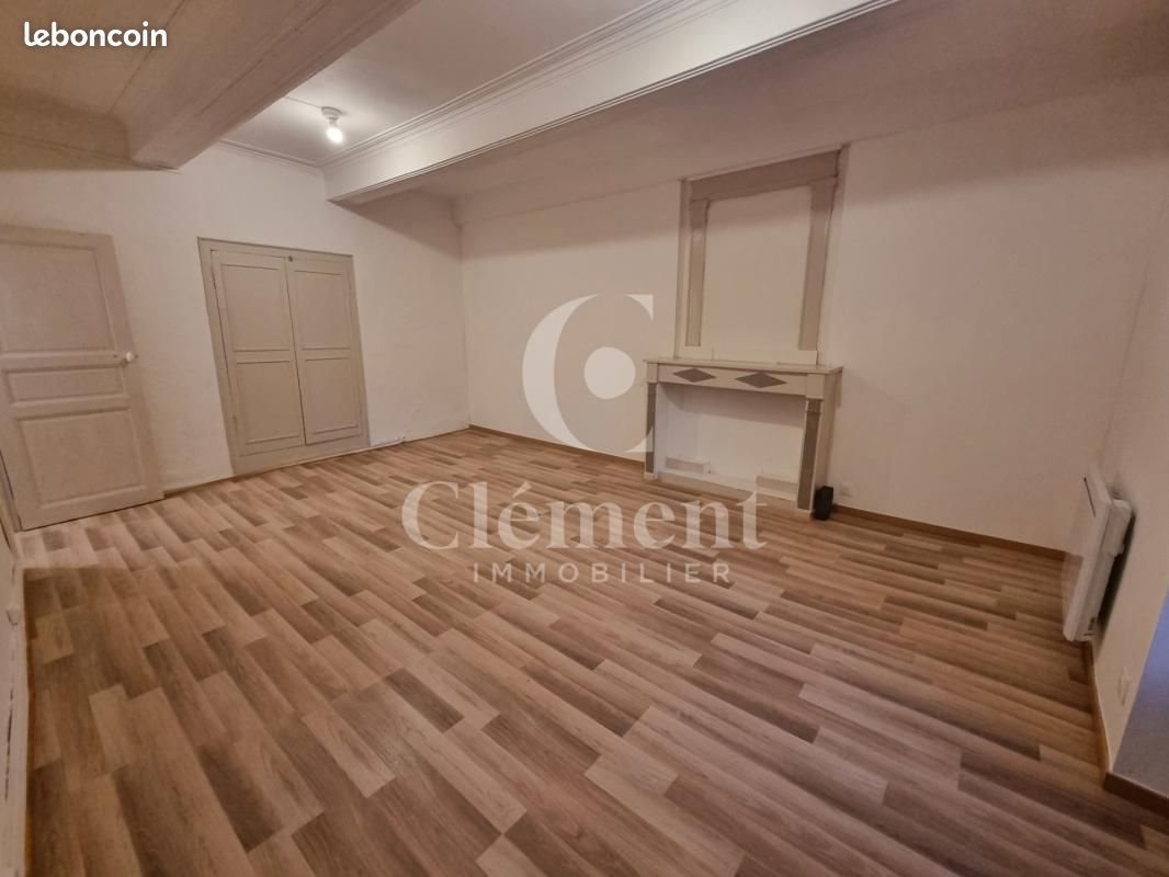 Appartement à louer, 69m², Pont-Saint-Esprit
