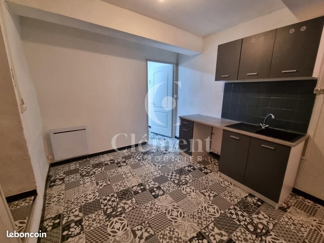 Appartement à louer, 69m², Pont-Saint-Esprit