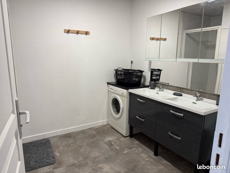 Maison à louer, 120m², Montbron