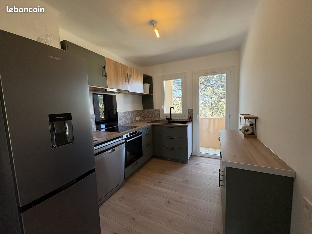 Appartement à louer, 55m², Hyères