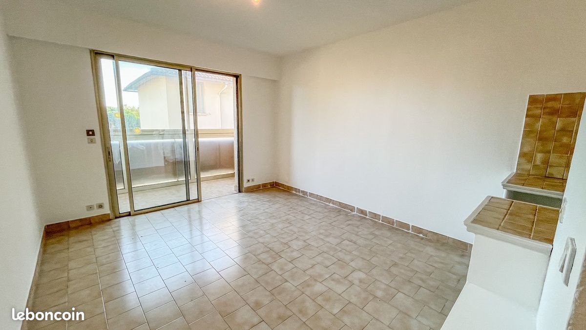 Appartement à louer, 25m², Toulon
