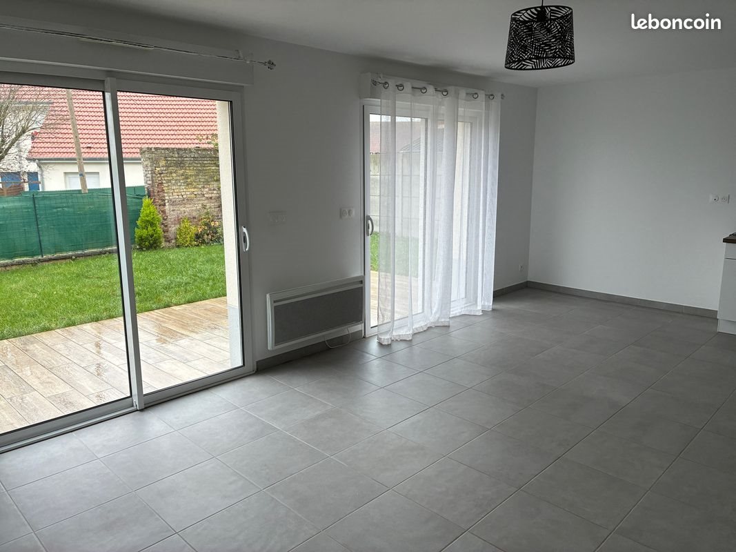 Maison à louer, 107m², Roye