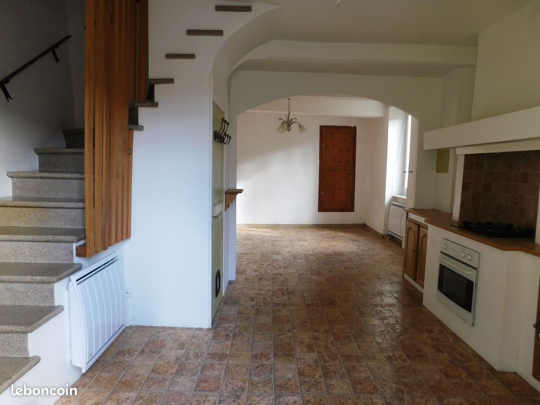 Maison à louer, 66m², La Caunette