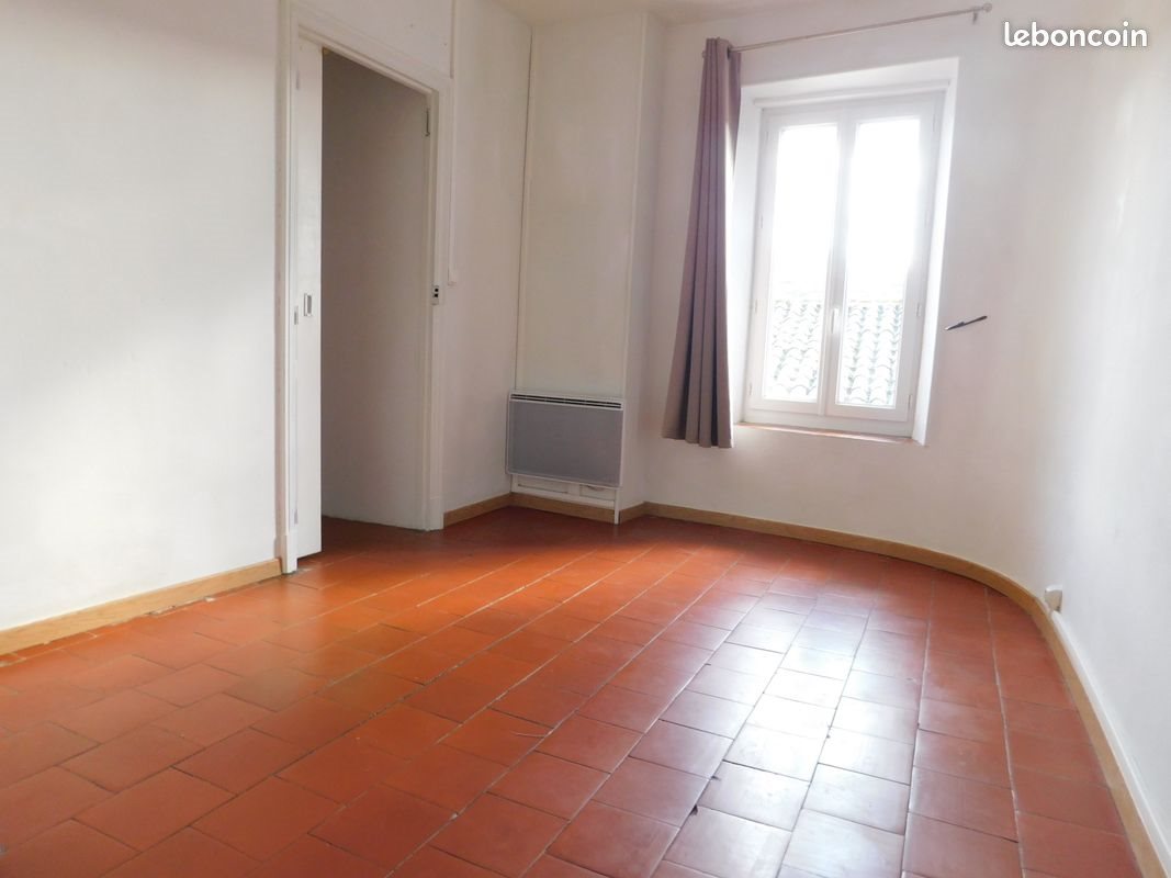 Maison à louer, 66m², La Caunette