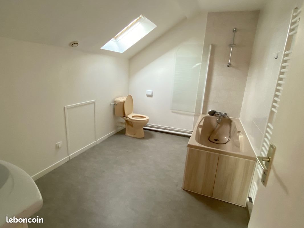 Appartement à louer, 71m², Blanzy