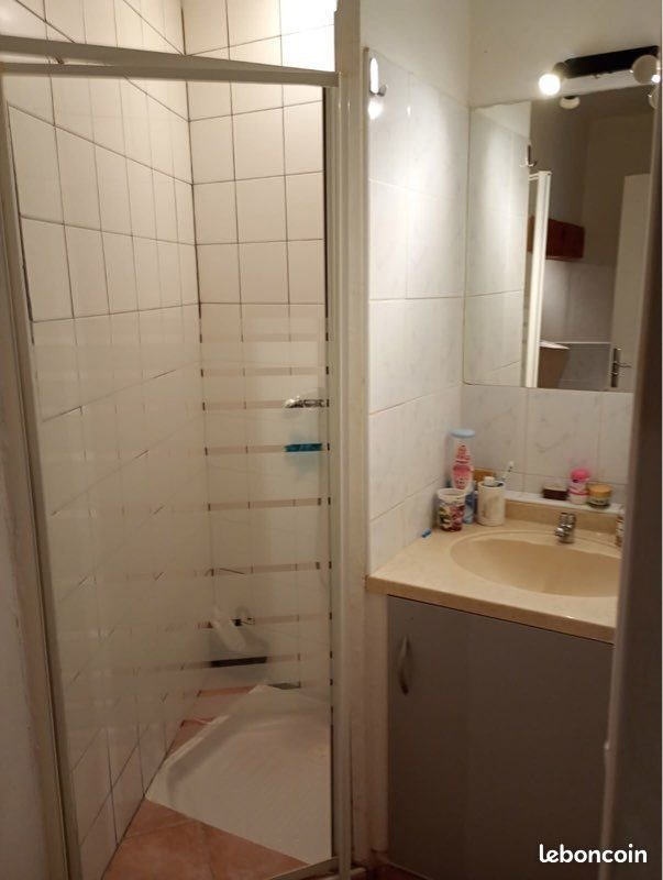 Appartement à louer, 35m², Eyguières