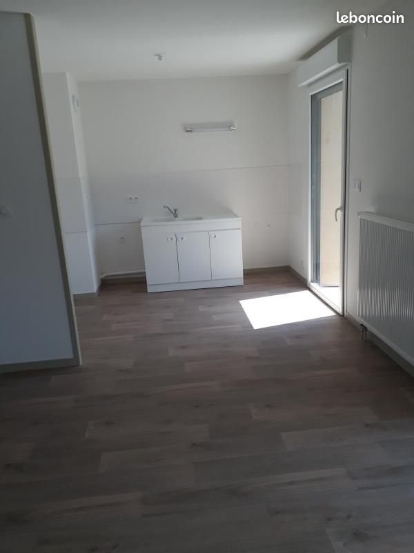 Appartement à louer, 70m², Valsonne