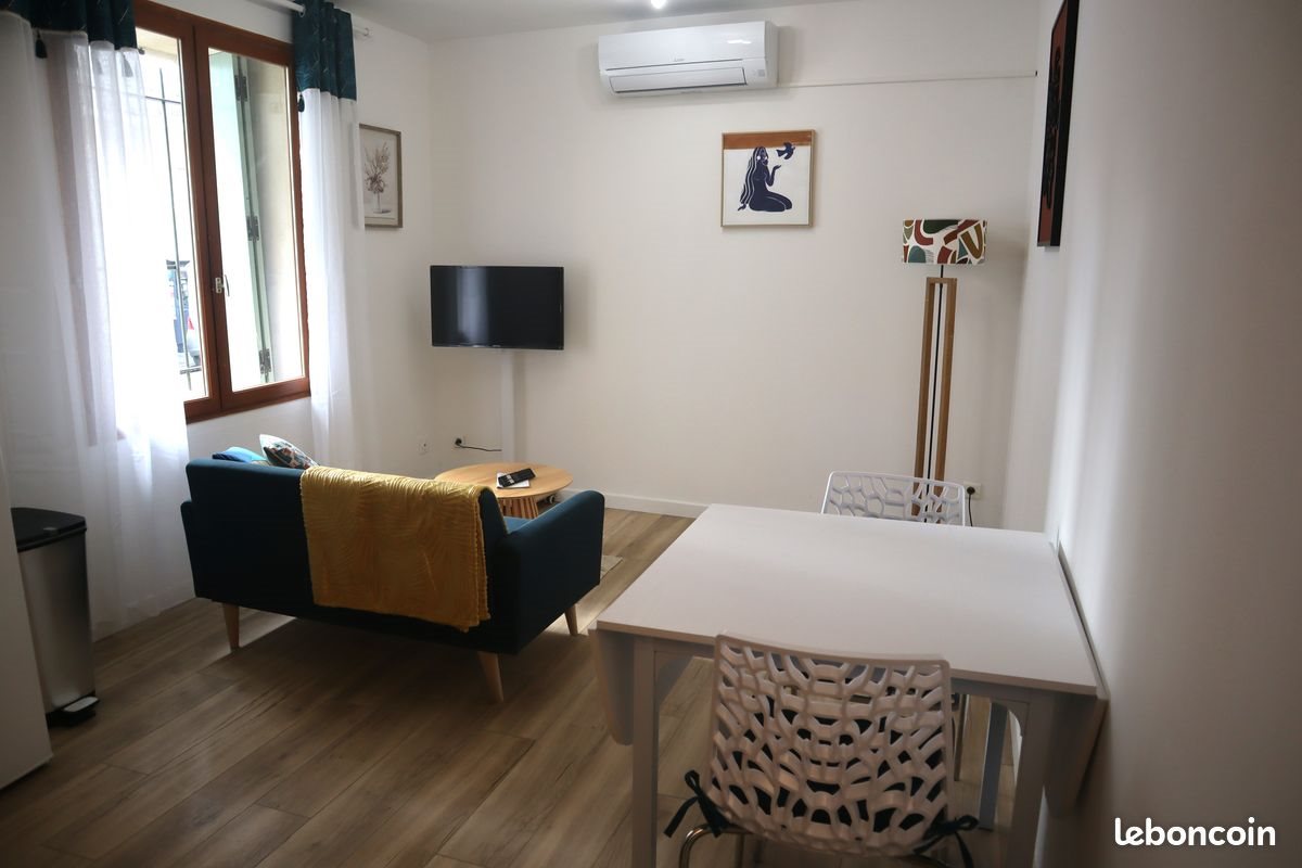 Appartement à louer, 33m², Nîmes