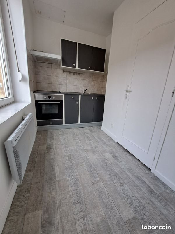 Appartement à louer, 52m², Sedan