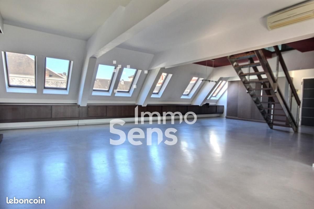 Appartement à louer, 160m², Lille