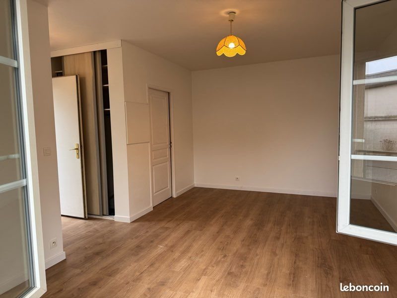 Appartement à louer, 27m², Voisins-le-Bretonneux