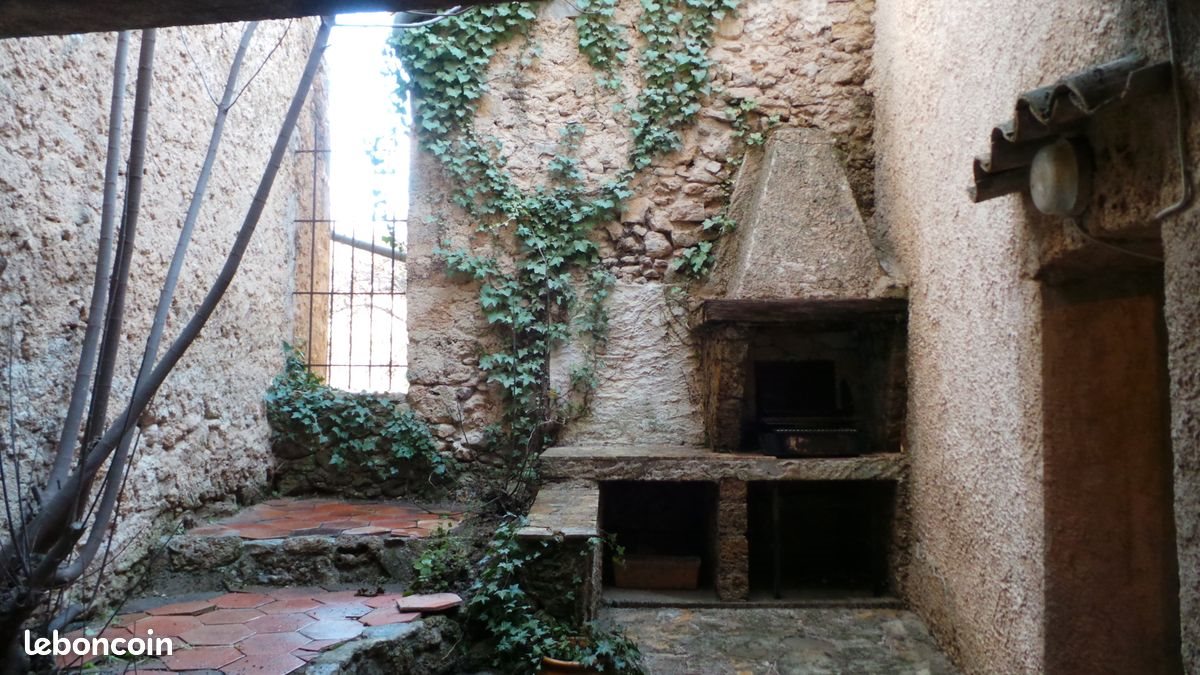 Maison à louer, 89m², Cotignac