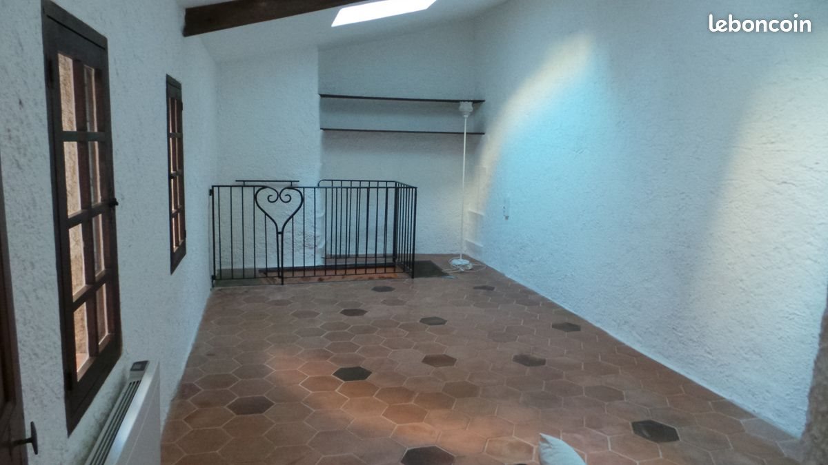 Maison à louer, 89m², Cotignac