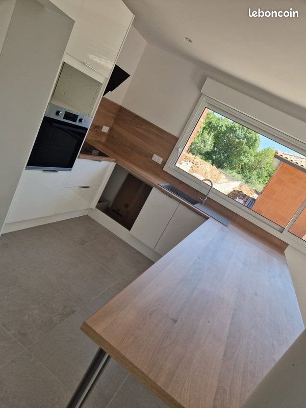 Maison à louer, 120m², Saint-Martin-de-Londres