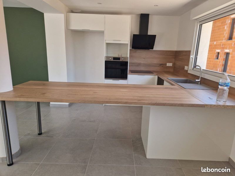 Maison à louer, 120m², Saint-Martin-de-Londres