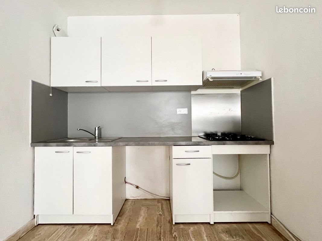 Appartement à louer, 35m², Nîmes