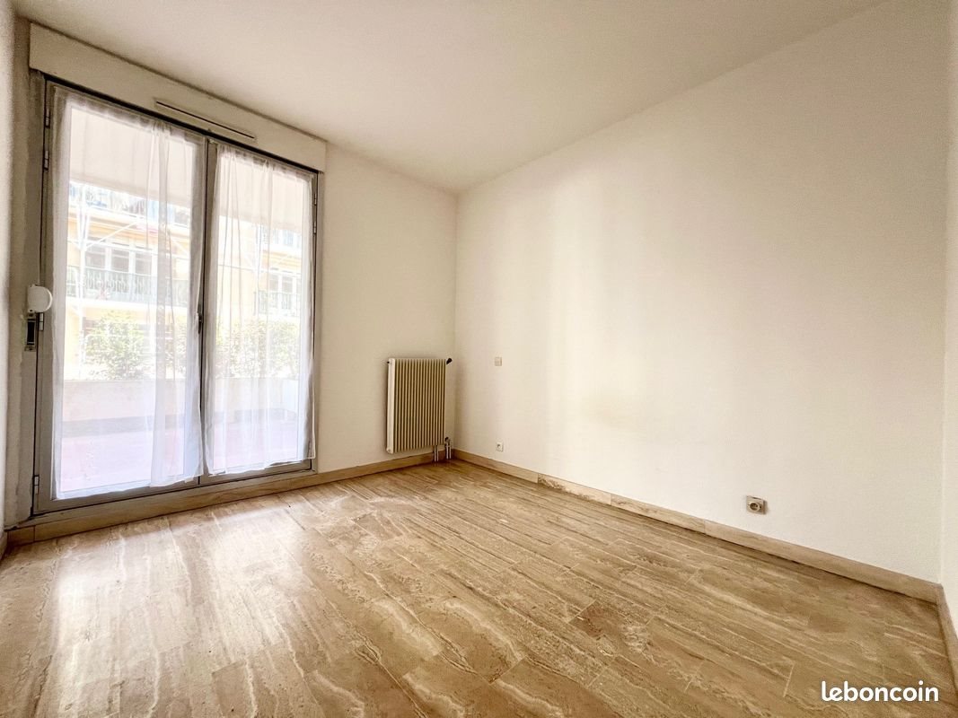 Appartement à louer, 35m², Nîmes