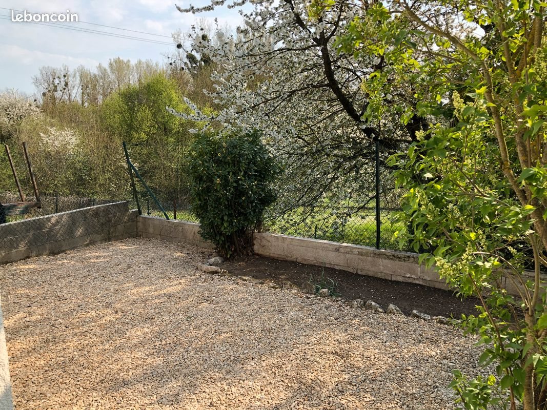 Maison à louer, 42m², Crugny