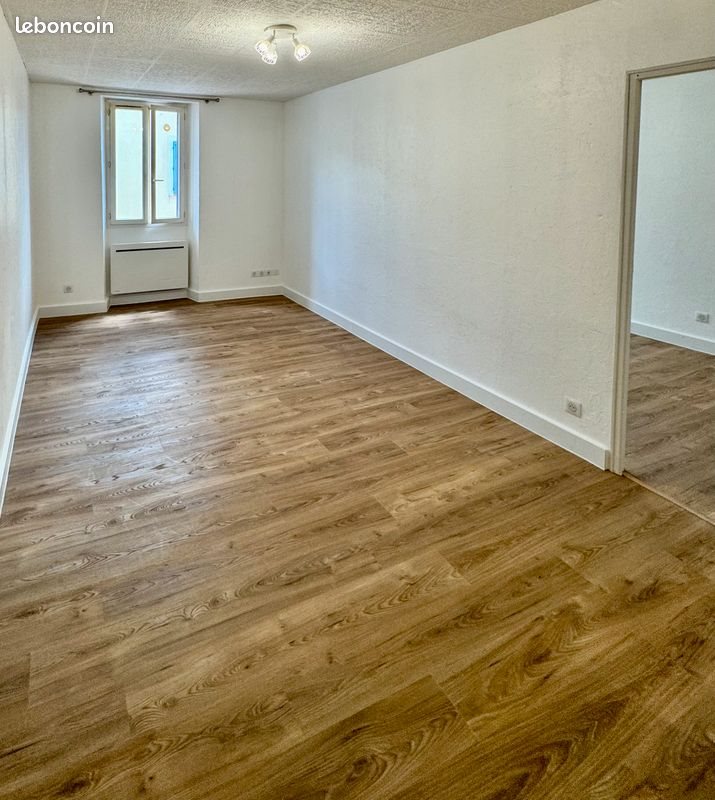 Appartement à louer, 71m², Néoules