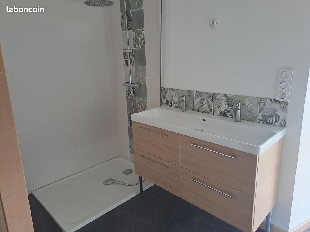 Maison à louer, 110m², Bains-sur-Oust