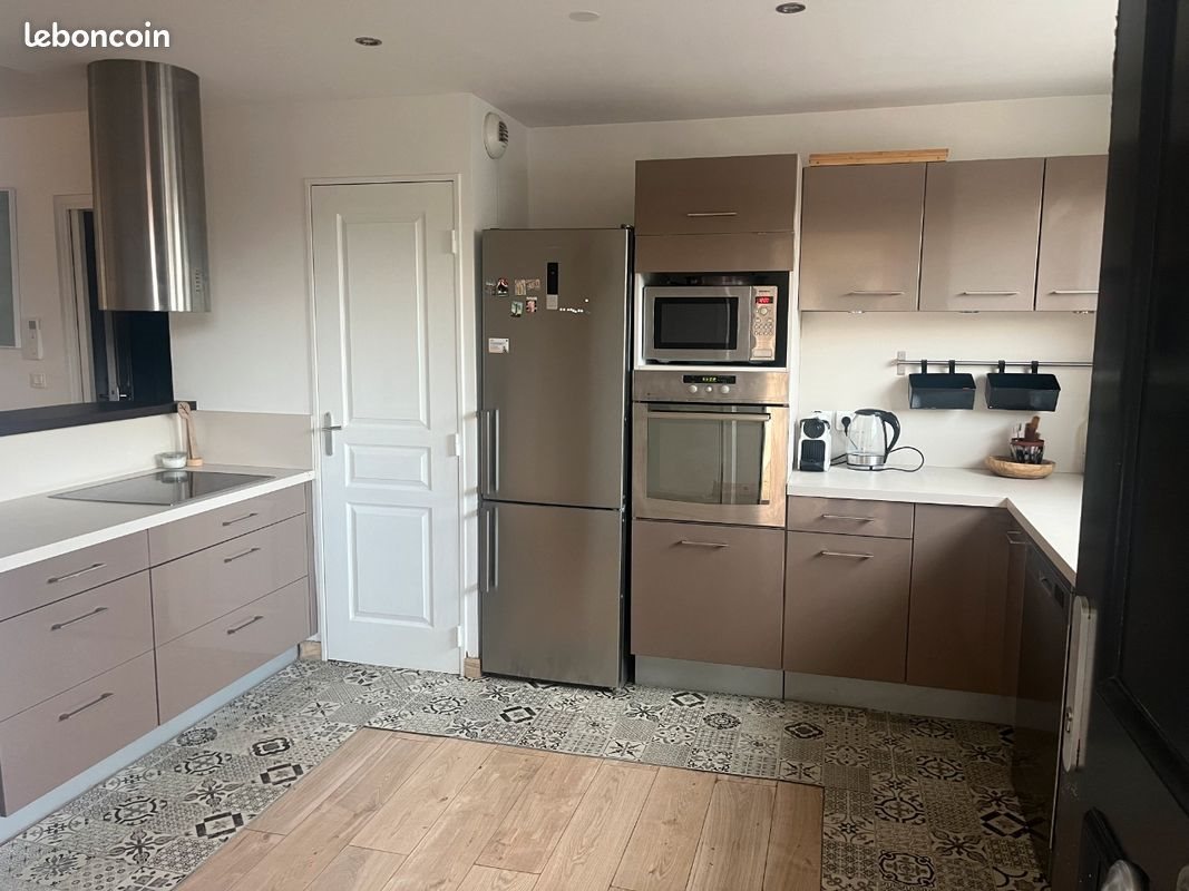 Appartement à louer, 71m², Sathonay-Village