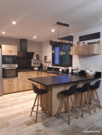 Maison à louer, 120m², Saint-Symphorien-sous-Chomérac