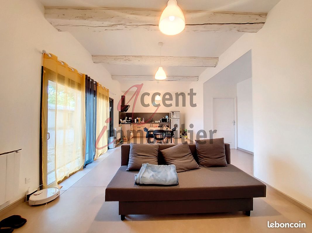 Appartement à louer, 69m², Noves