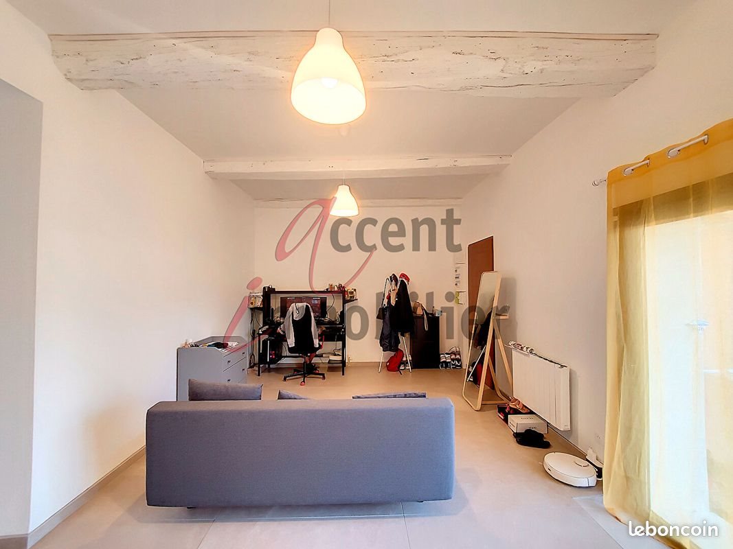 Appartement à louer, 69m², Noves